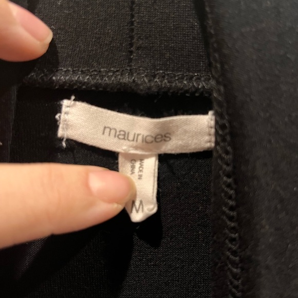 Maurice’s Short sleeve cover up - Picture 3 of 3